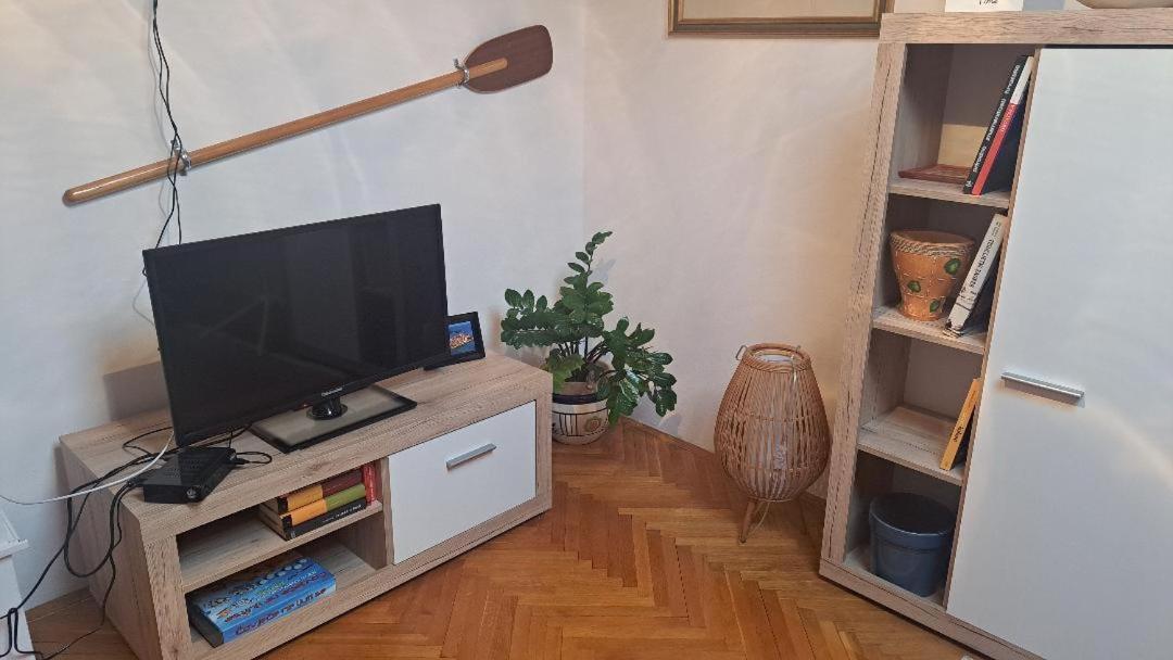 Apartmani Donna โปเรช ภายนอก รูปภาพ